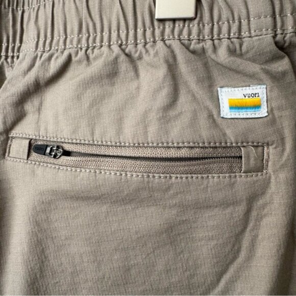 Vuori Ripstop Pant with Zip Pockets and Drawstring. Beige. Men’s XL - Picture 9 of 14